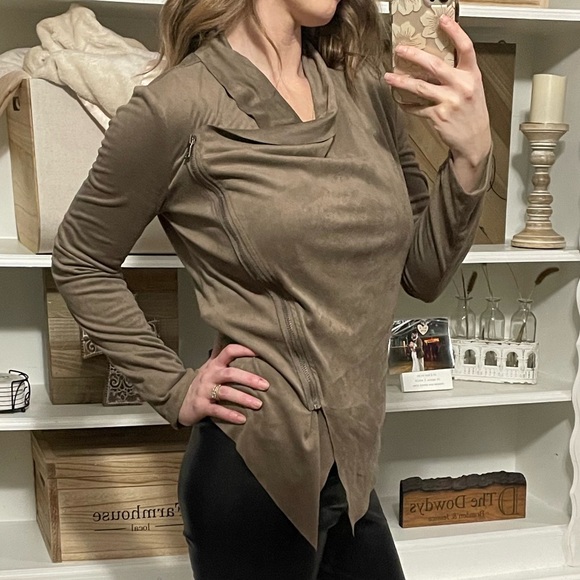 Vigoss Tan Suede moto Jacket - Picture 1 of 16